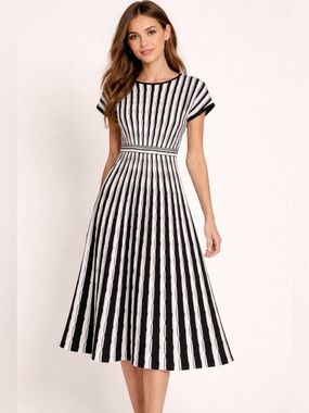Ming Wang White and Black Striped Empire Waist short Sleeve Dress Size Large
